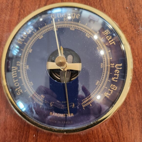 Vintage  Wood Barometer & Thermometer Hygrometer With Brass Accents Made in Fran - Picture 3 of 4